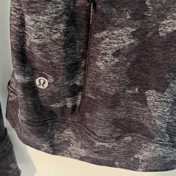 Lululemon Outrun the Elements 1/2 Zip in Incognito Camo HTR Black - Picture 11 of 12